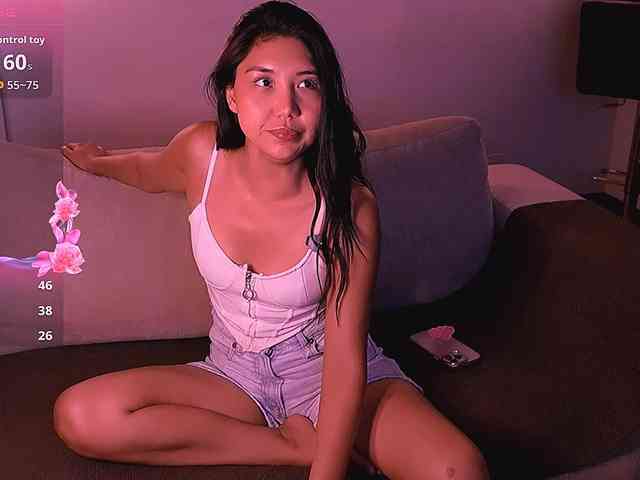 MiaBlisshere1 webcam