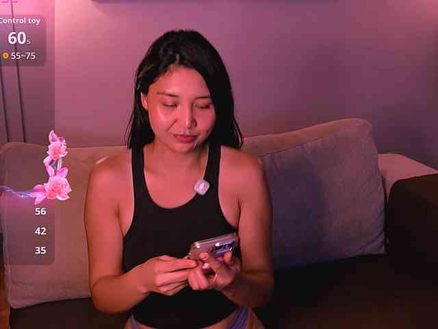 MiaBlisshere1 webcam