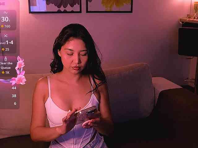 MiaBlisshere1 webcam