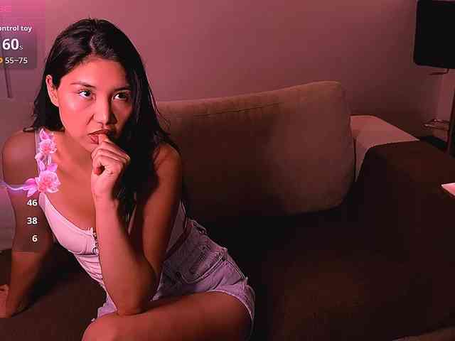 MiaBlisshere1 webcam
