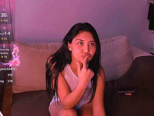 MiaBlisshere1 webcam