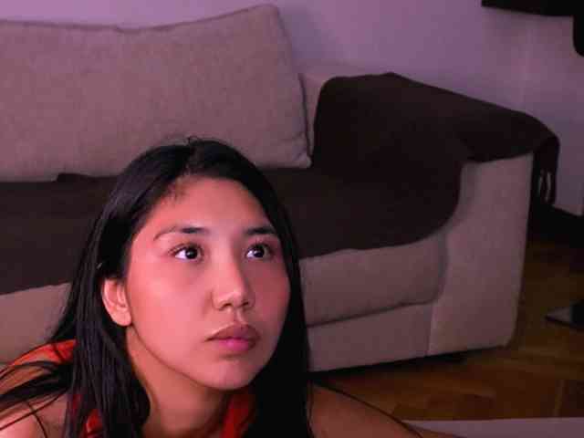MiaBlisshere1 webcam
