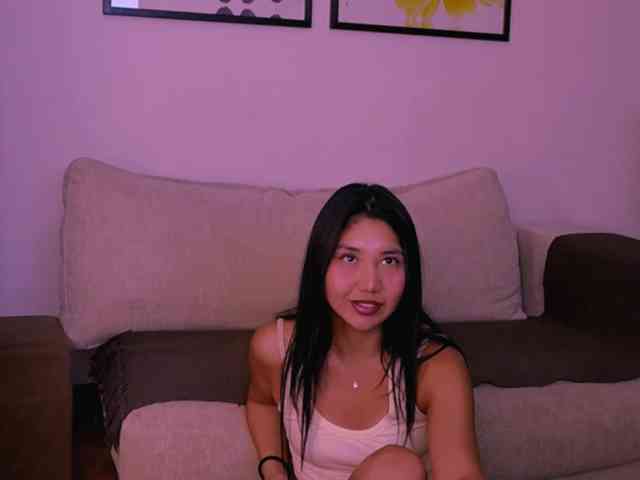 MiaBlisshere1