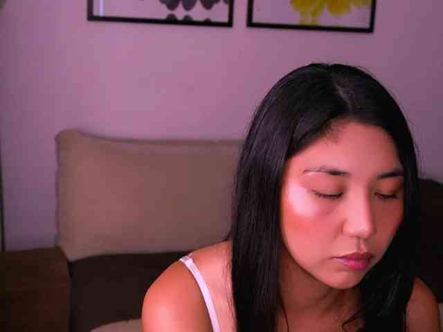 MiaBlisshere1 webcam