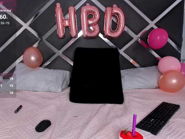 Odette live cam on BongaCams