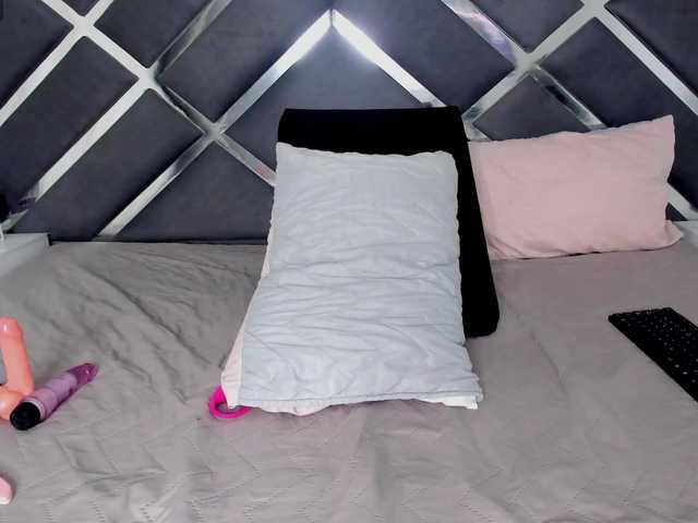 Odette live cam on BongaCams