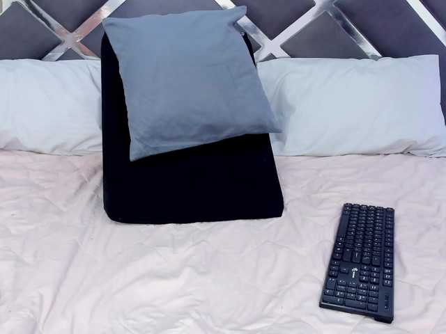 Odette live cam on BongaCams
