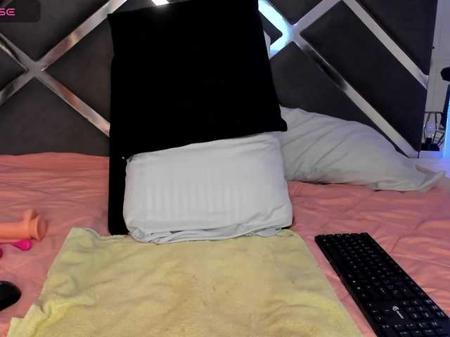 Odette live cam on BongaCams