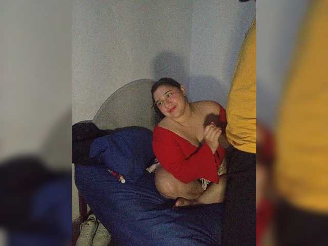 GloriaLove22 live cam