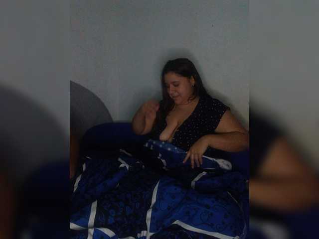 le modèle GloriaLove22 est en webcam porno dans un show sur le site bongacams, il possède les tags suivants: Latino/Hispanic,Brunette,Shaved