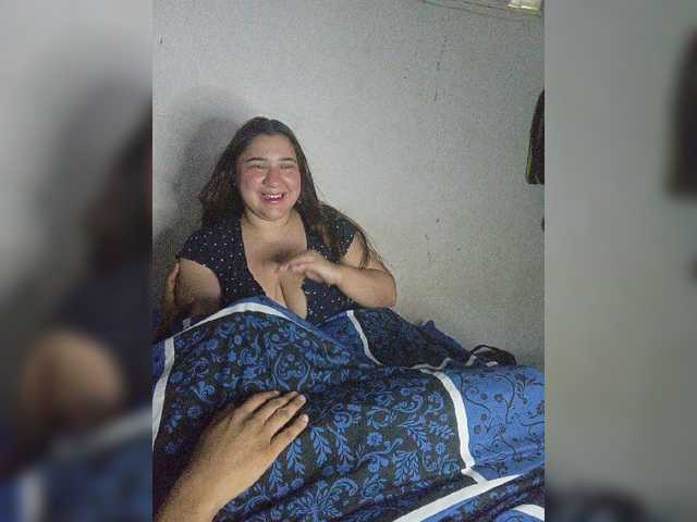GloriaLove22 live cam on BongaCams