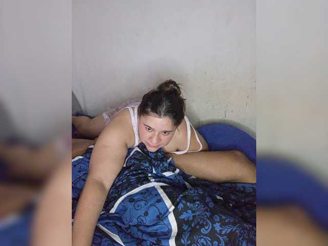 GloriaLove22 live cam on BongaCams