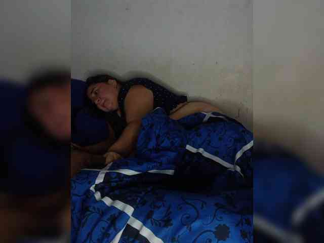 Model: GloriaLove22