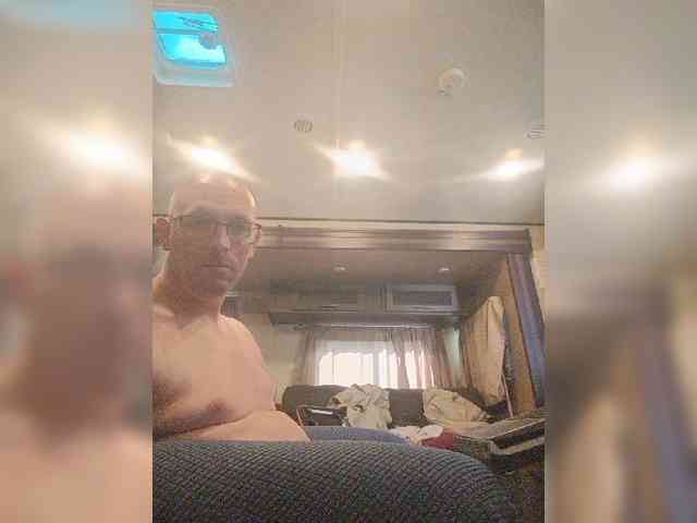 buttnaked