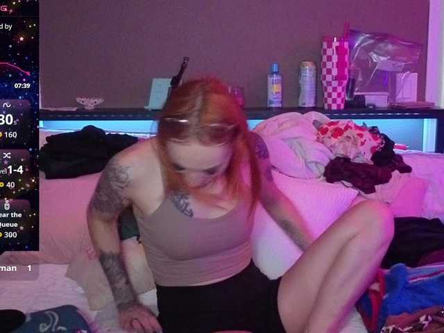 ThornsandHoney live on BongaCams
