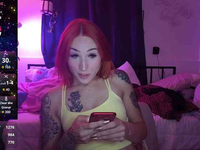 ThornsandHoney webcam
