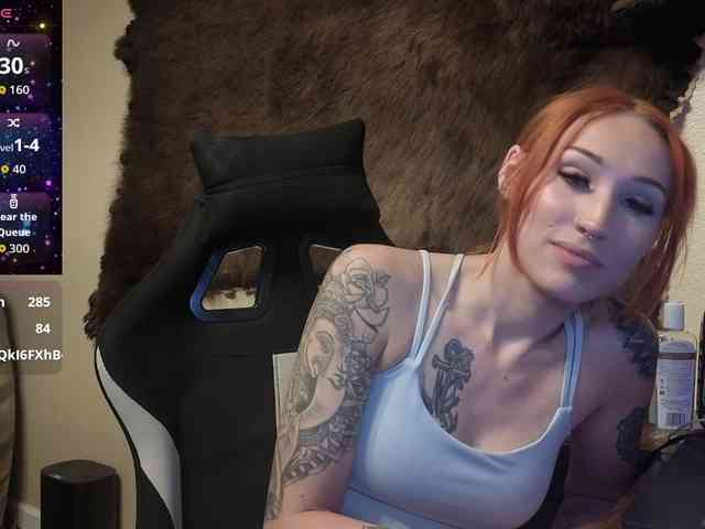 ThornsandHoney webcam