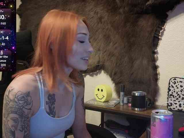 ThornsandHoney webcam