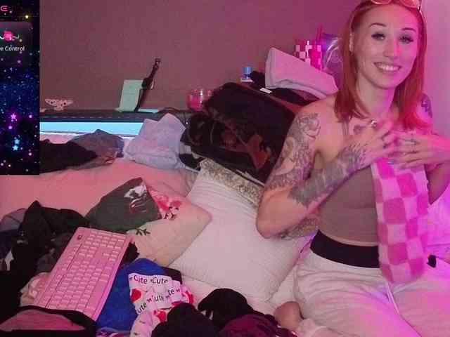 ThornsandHoney webcam