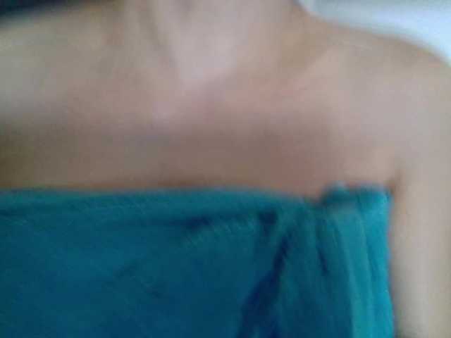 Chat with Anais8900 live cam
