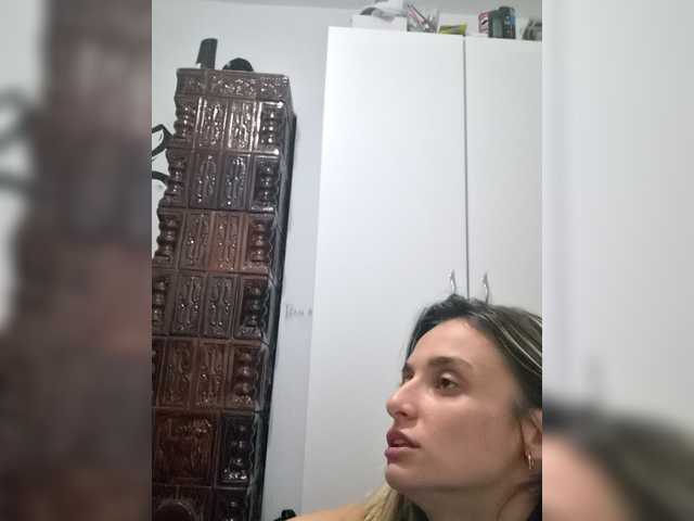Anais8900 live cam on BongaCams