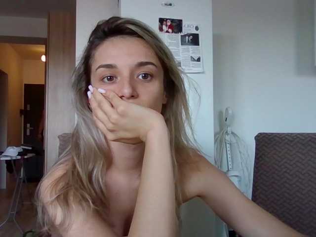 Anais8900 live cam on BongaCams