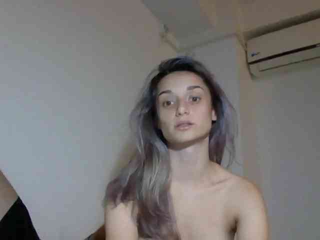 Model: Anais8900