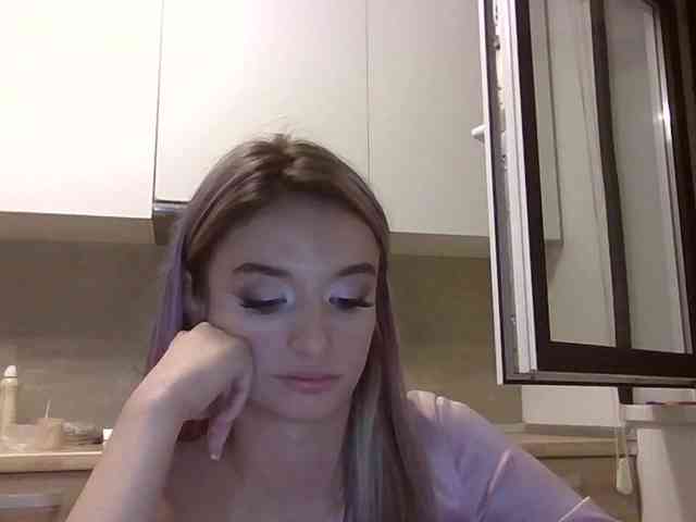 Anais8900's cam show statistics and live stream