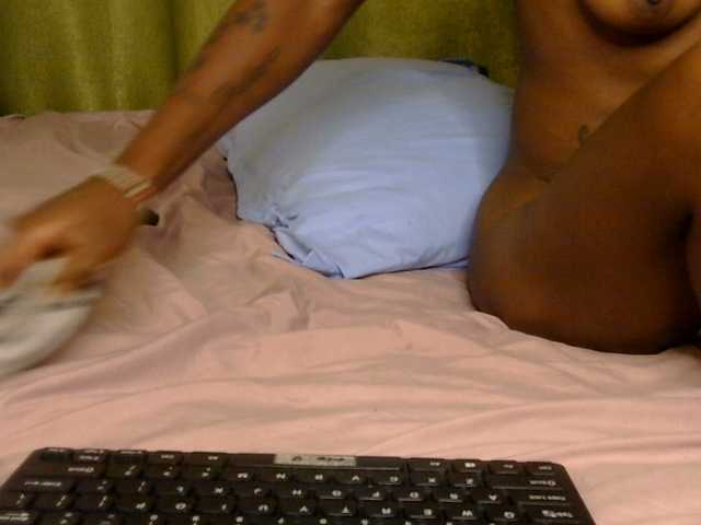 BlueSkyAngels live cam on BongaCams