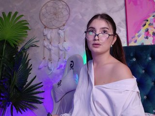 AzzaLee Porn Show