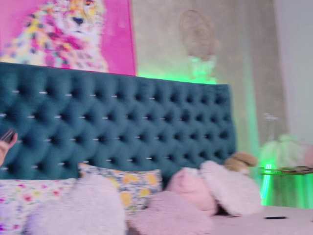 AzzaLee live cam on BongaCams