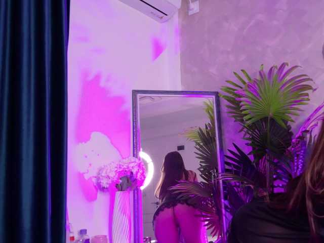 AzzaLee live cam on BongaCams