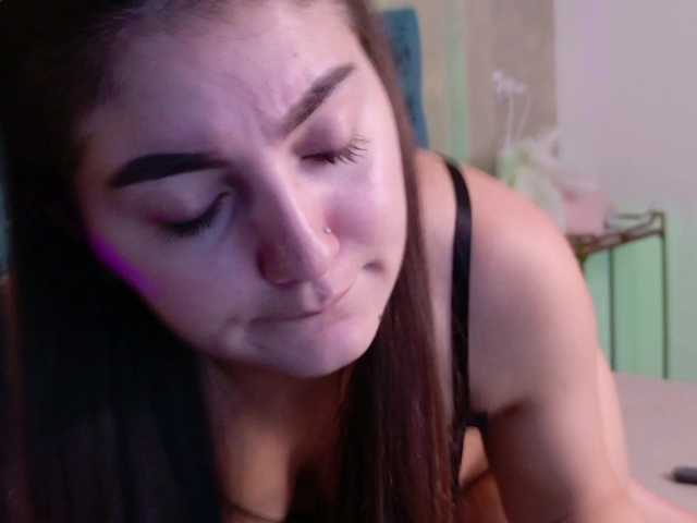 AzzaLee live cam on BongaCams