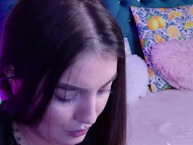 AzzaLee live cam on BongaCams