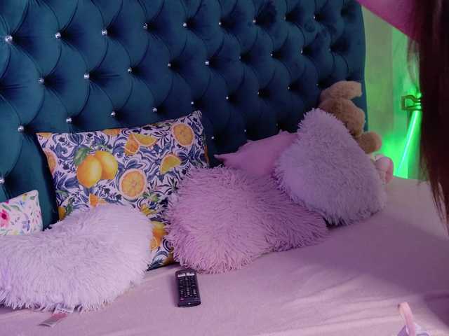 AzzaLee live cam on BongaCams