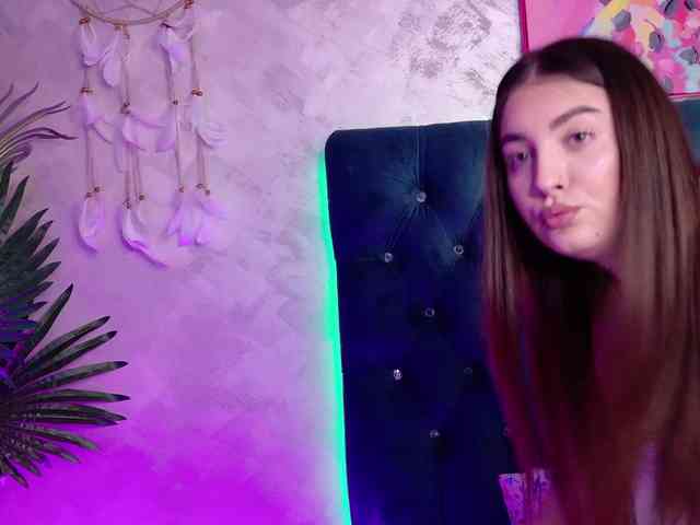 AzzaLee webcam