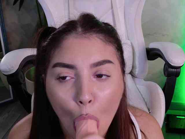 AzzaLee