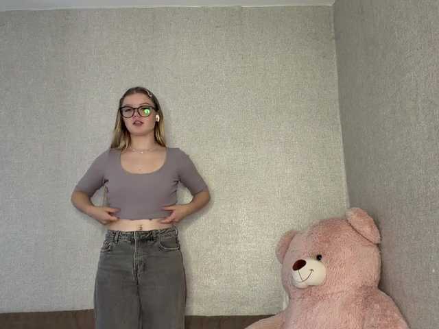 ArdellaPeetoom live cam on BongaCams