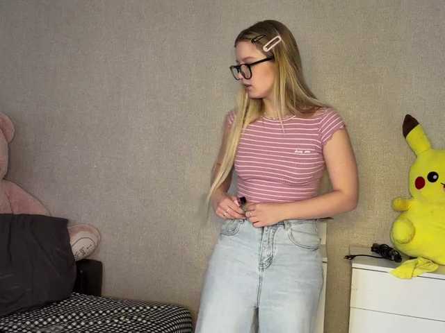 ArdellaPeetoom live cam on BongaCams