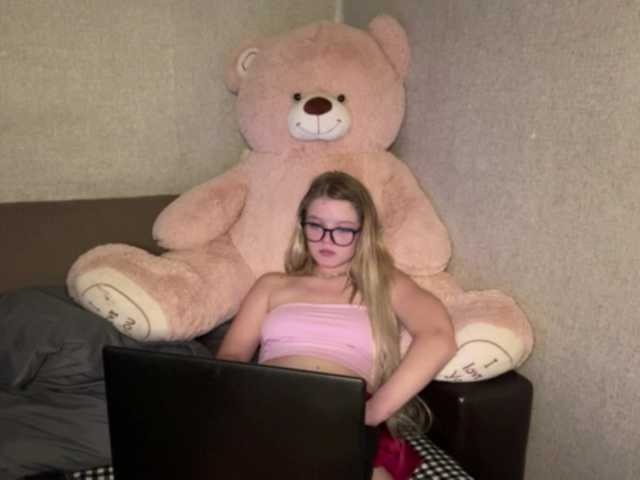 ArdellaPeetoom live cam on BongaCams