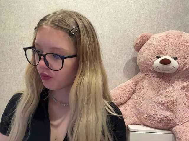 ArdellaPeetoom live cam on BongaCams