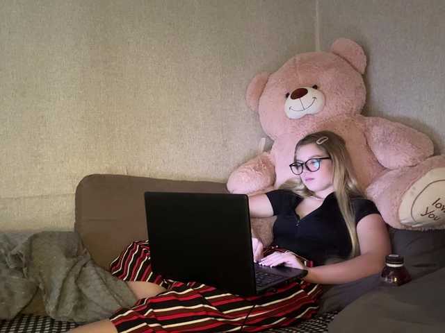 ArdellaPeetoom live cam on BongaCams