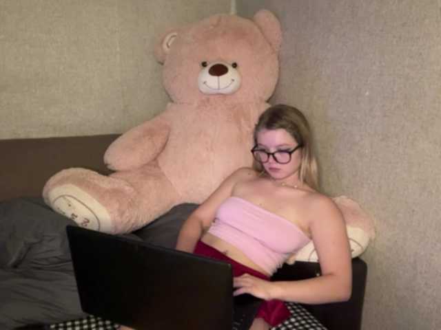ArdellaPeetoom live cam on BongaCams