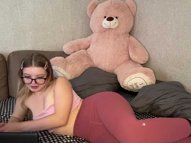 ArdellaPeetoom live cam on BongaCams