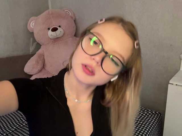 ArdellaPeetoom live cam on BongaCams