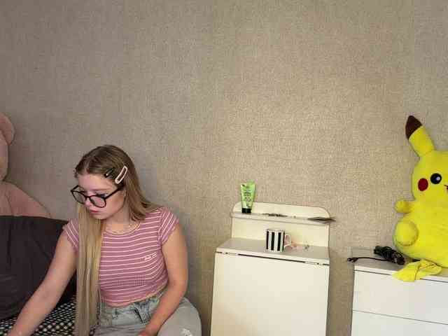 ArdellaPeetoom webcam