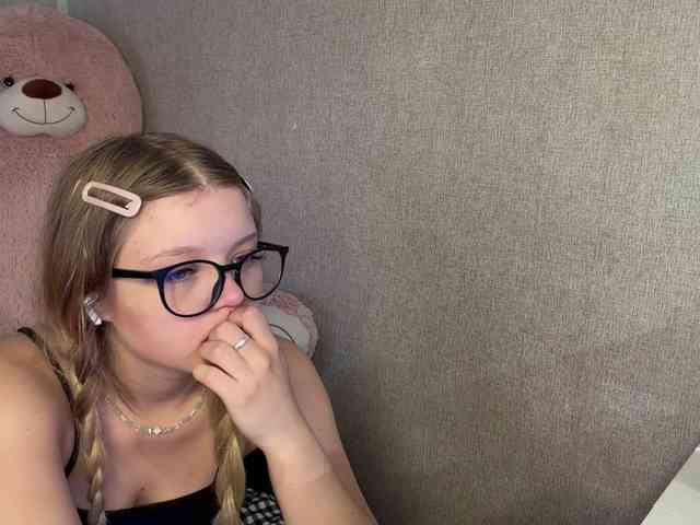ArdellaPeetoom webcam