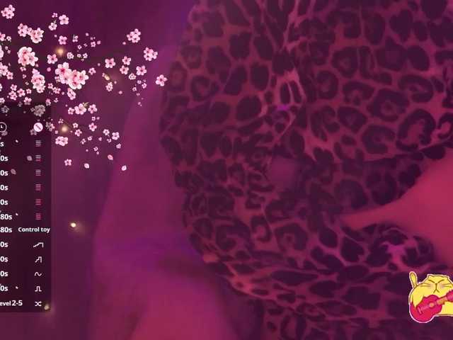 Karo1ina1 live cam on BongaCams