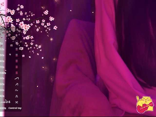 Karo1ina1 live cam on BongaCams