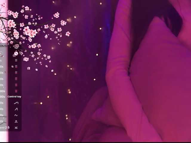 Karo1ina1 live cam on BongaCams